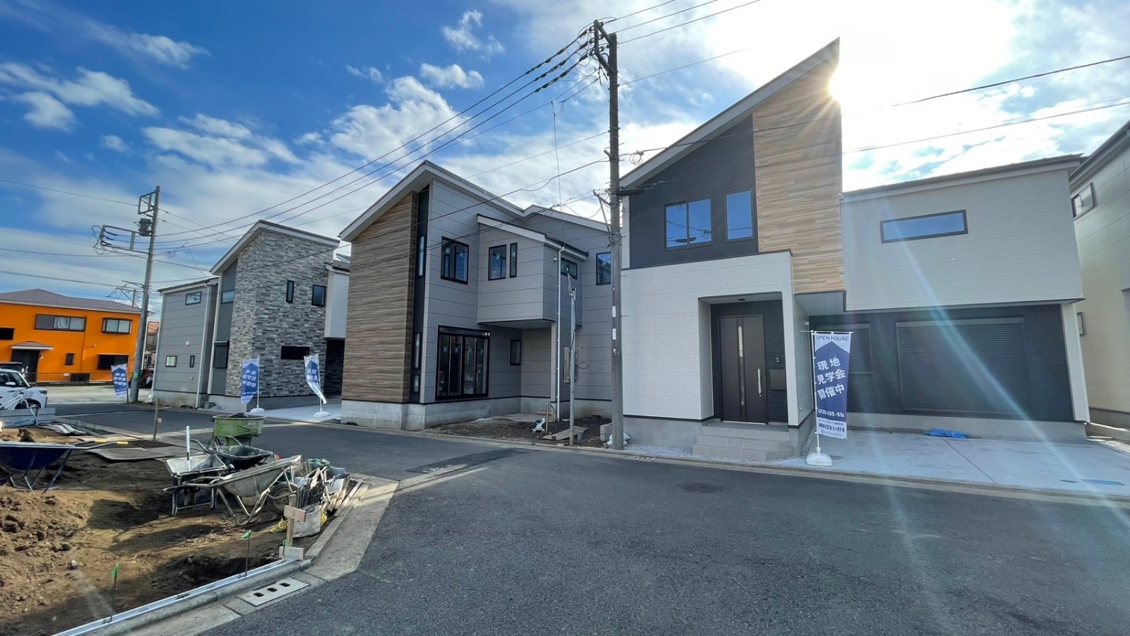 外観街並み (2).jpg